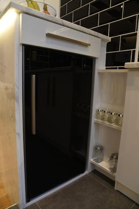 Syntagma Square, 30sqm Nikis Luxurious Apartment